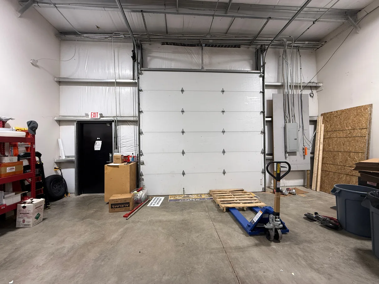 05 Warehouse Bay Toward The Roll Up Door