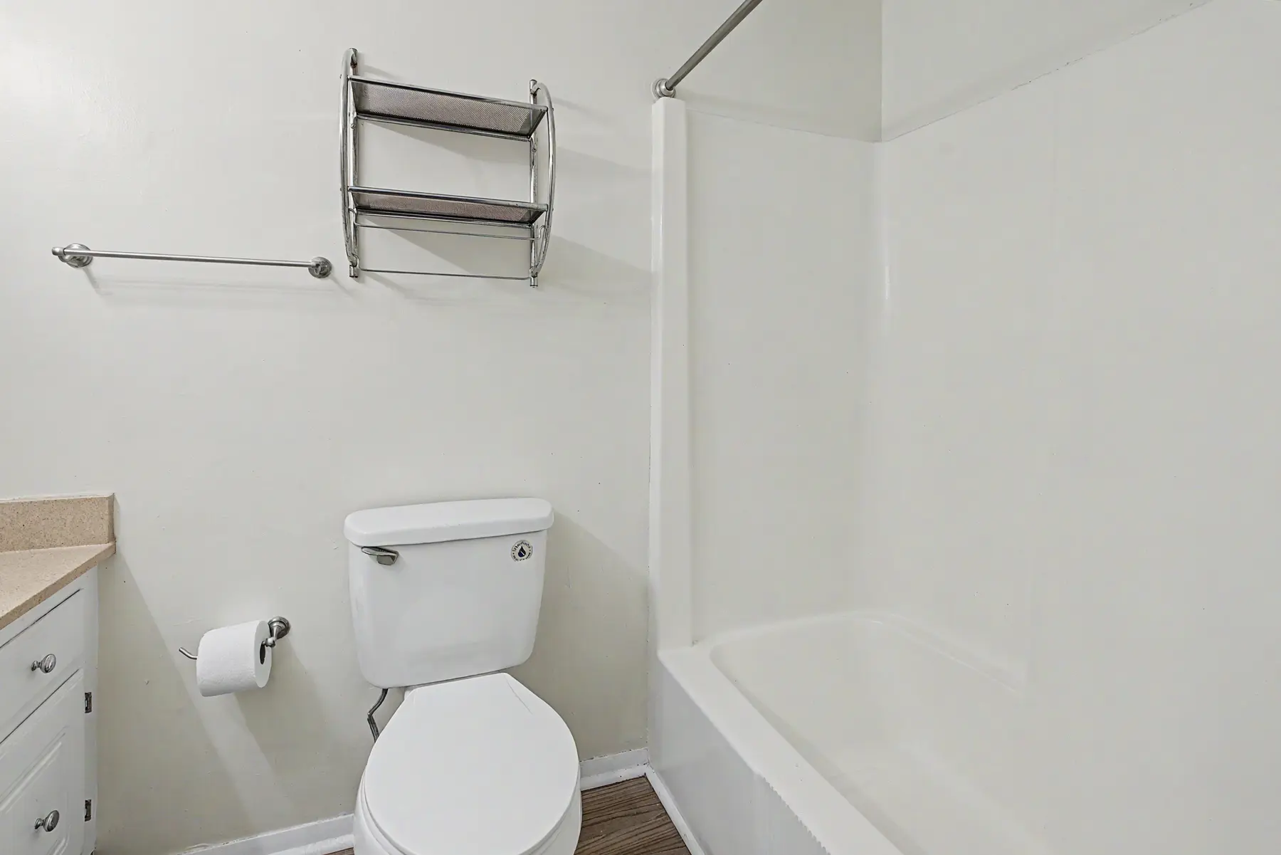 15 Interior Bathroom Tub