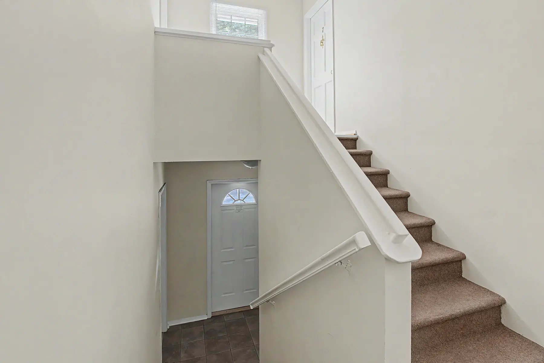 07 Interior Common Stairwell