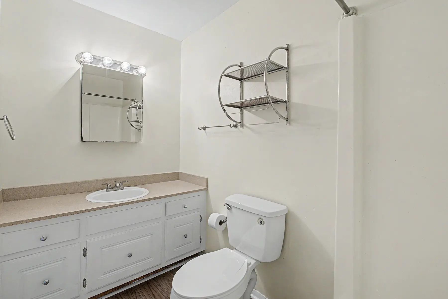 14 Interior Bathroom Vanity
