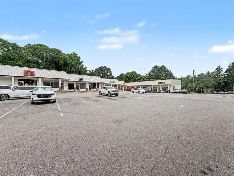 10 Parking Field And Hawthorne Frontage