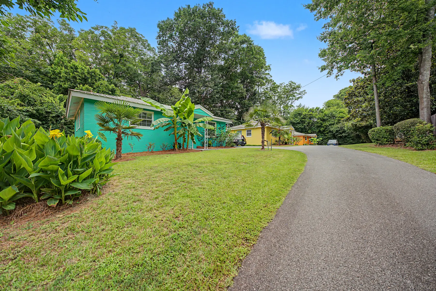 09 Landscaped Grounds