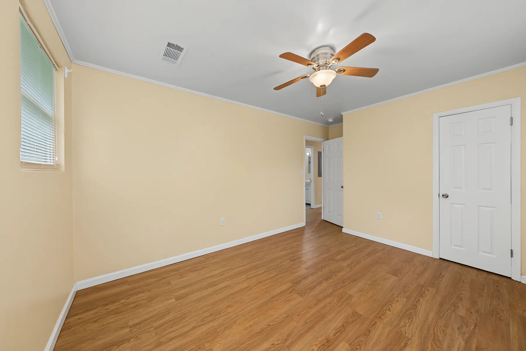 14 Bedroom